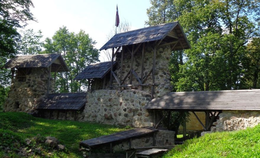 Aptauja. Kāpēc ir svarīgi saglabāt vēstures liecības?