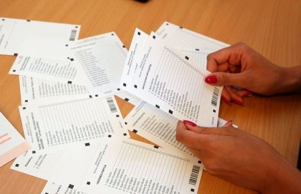 Aptauja: Latvijas iedzīvotāji valdībā vislabprātāk redzētu ZZS, "Jauno Vienotību" un "Saskaņu"