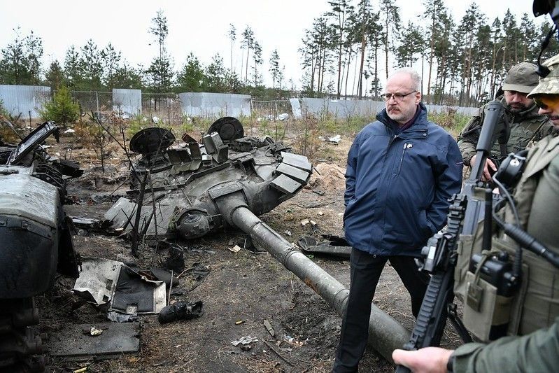 Aptauja Ogrē. Vai Latvijas amatpersonām ir jābrauc uz Ukrainu?