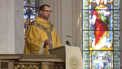 Attēls rakstam: Arhibīskaps Rinalds Grants: Lieldienu svētki sākas tumsā