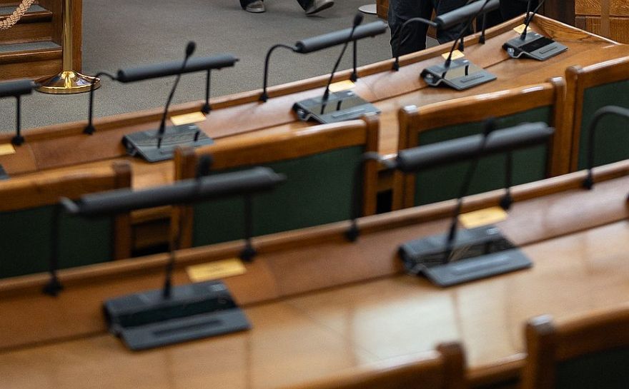Arī nākamajā Saeimas sastāvā jaunpienācēji varētu būt gandrīz divas trešdaļas deputātu