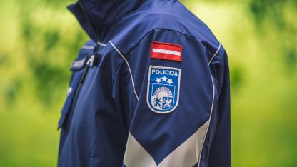 Attēls rakstam: Asinsizliešana Priekules svētkos: kas zināms par traģēdiju, kurā iesaistīts policijas darbinieks?