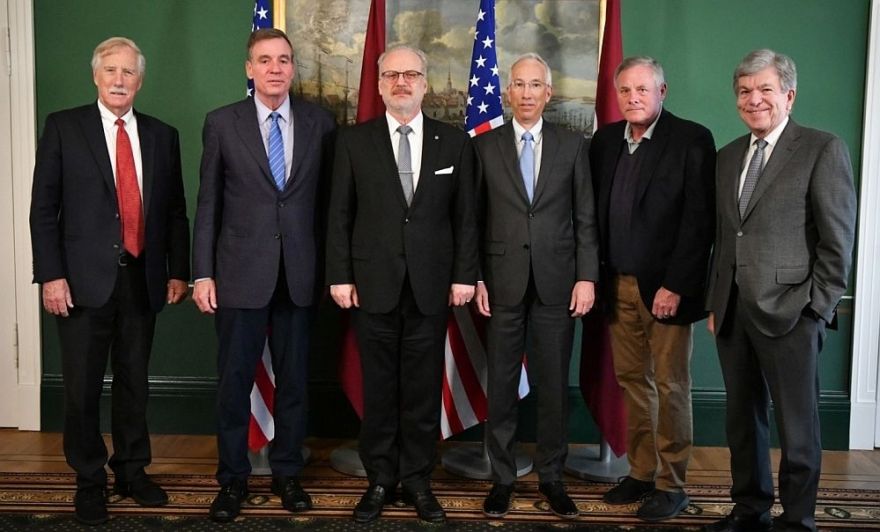 ASV senatori pauž atbalstu NATO klātbūtnes Baltijas reģionā stiprināšanai
