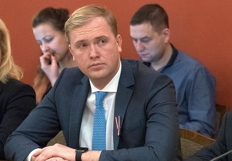 Atbalsta Valaiņa rosinājumu likumā noteikt iespēju pašvaldībām ierobežot azartspēles