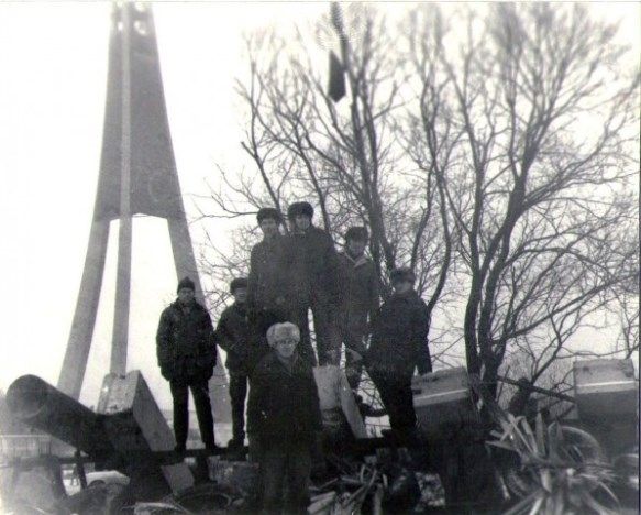  Atceroties barikāžu laiku: laikraksta "Darba Balss" 1991.gada 19. janvāra reportāža no Zaķusalas 