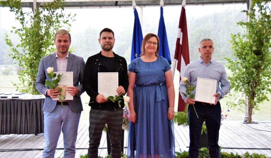 Atzīmējot dienesta desmitgadi, godināti NMPD darbinieki no Saulkrastiem, Siguldas un Kauguriem