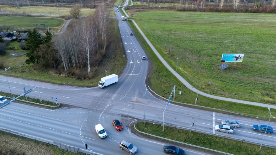 Autoceļu A8 un V18 krustojumu pie Olaines pārbūvēs par vairāklīmeņu šķērsojumu