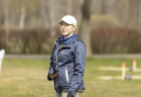 Foto: "Roku rokā Latvijai!" Ķekavas novada pašvaldības darbinieki talko Mercendarbes muižas parkā