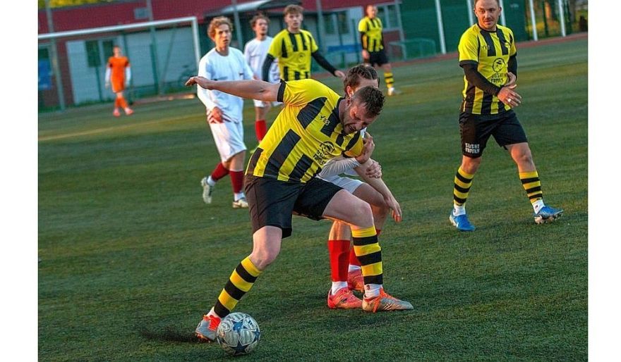 Babītes un Olaines futbolisti gūst četrus vārtus uzvarētās spēlēs