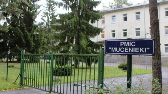 Attēls rakstam: “Bērniem sekots līdz pat kāpņu telpām,” Mucenieku iedzīvotāji pieprasa steidzamu valsts iejaukšanos