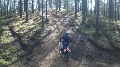 Attēls rakstam: Bezceļu braucēji brīvdienās postījuši kāpu pie Silakroga