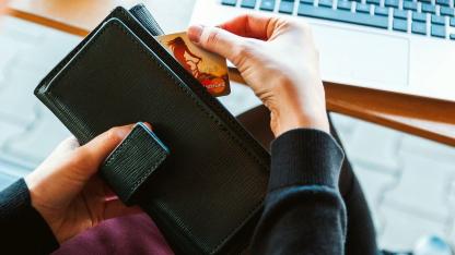 Attēls rakstam: Bezskaidrās naudas maksājumu īpatsvars Latvijā sasniedzis vēsturiski augstāko līmeni