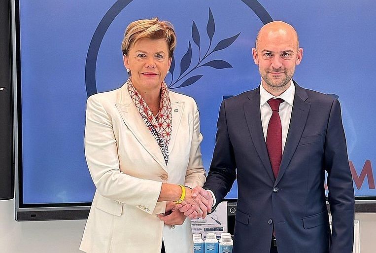 Braže uzsver nepieciešamību panākt ilgtspējīgu mieru Ukrainā un ierobežot Krieviju
