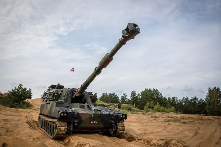Bruņojuma iepirkumā pavērsiens: Latvija atsakās no zviedru ‘Archer’ un izvēlas čehu ‘Morana’