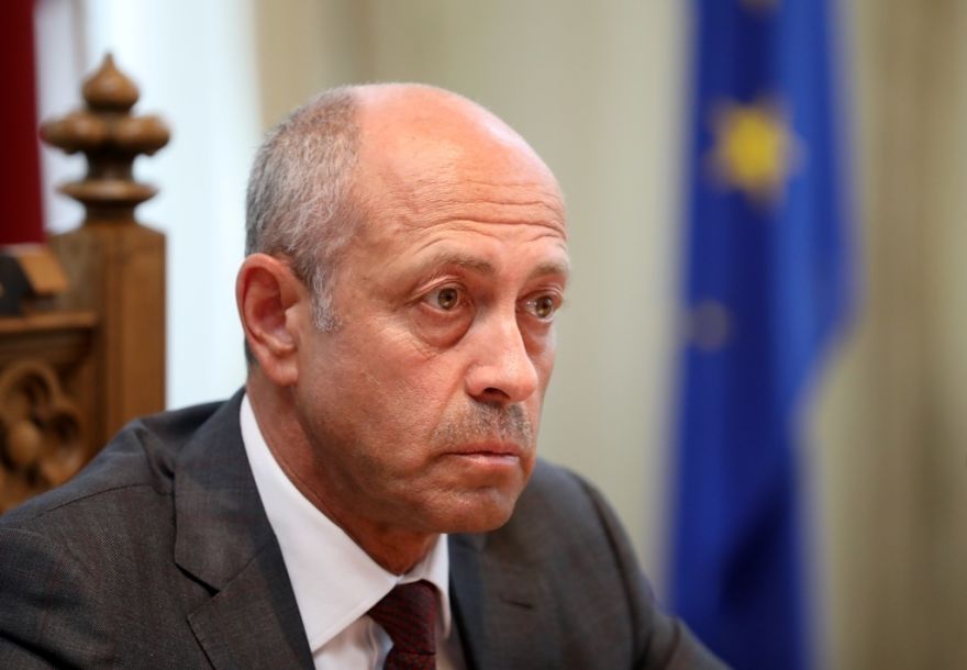 Burovu ievēlē par Rīgas mēru