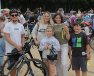 FOTO. Carnikavā svinīgi atklāts veloceliņš un Mobilitātes punkts