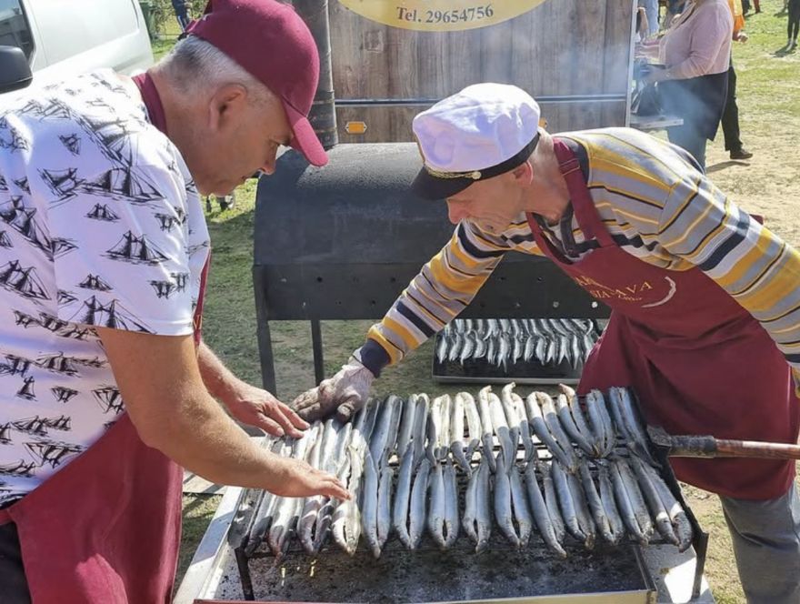 Carnikavā sākusies nēģu sezona: 30 interesanti fakti par savdabīgo delikatesi un novada lepnumu