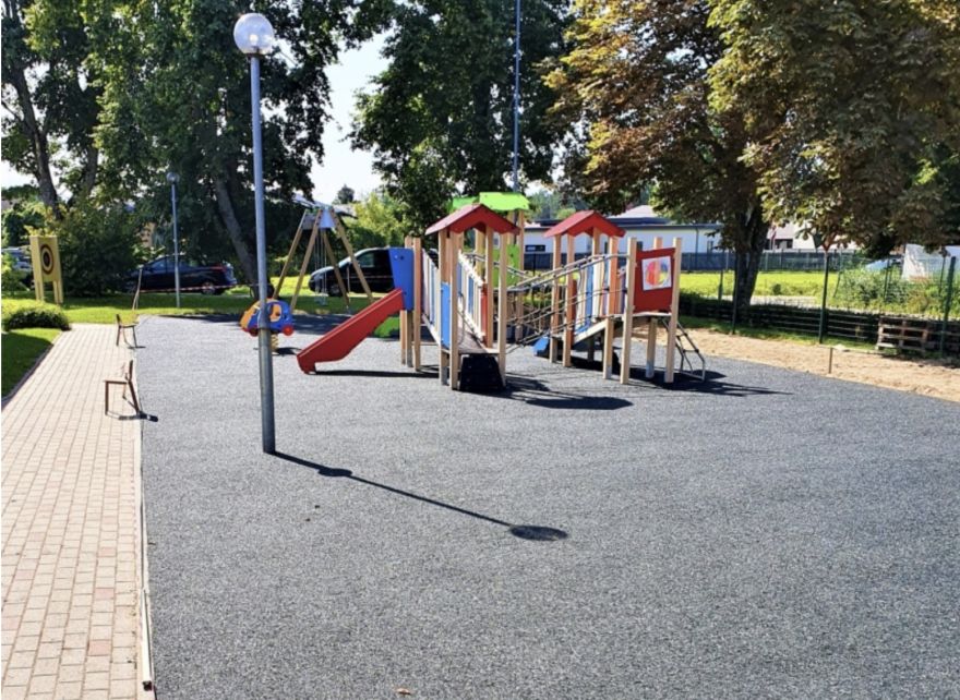 Carnikavā šausminošā incidentā ar nepieskatītiem suņiem cietuši bērnudārza audzēkņi un darbinieki