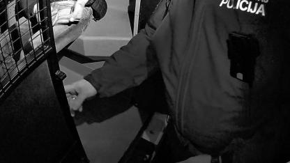 Attēls rakstam: Carnikavas centrā likumsargi aizturējuši dzērājšoferi