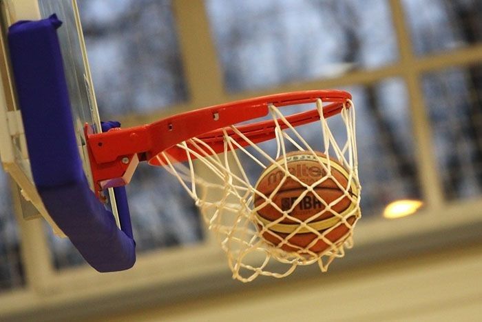Carnikavieši uzvar basketbolā, zaudē florbolā