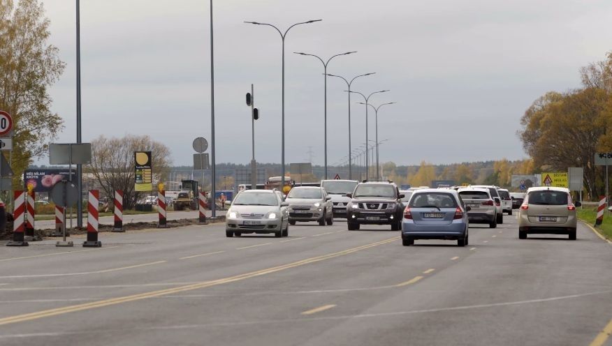 Ceļa būvdarbos uz Jūrmalas šosejas sācies ziemas tehnoloģiskais pārtraukums