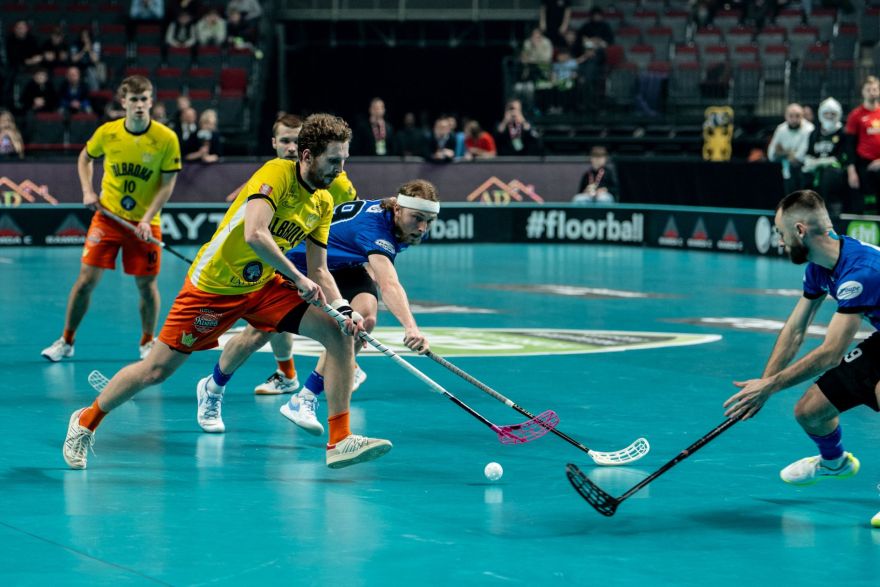 Čempioni noliek pilnvaras. Ulbrokas florbolisti zeltu spiesti nomainīt pret sudrabu