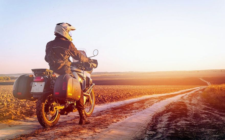 CSDD: Līdz ar pavasarīgu laiku satiksmē atgriežas arī motobraucēji