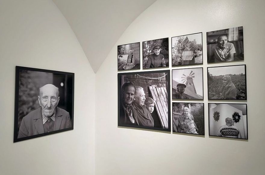 Daugavas muzejā atklāta Gunāra Bindes jubilejai veltīta retrospektīva fotogrāfiju izstāde