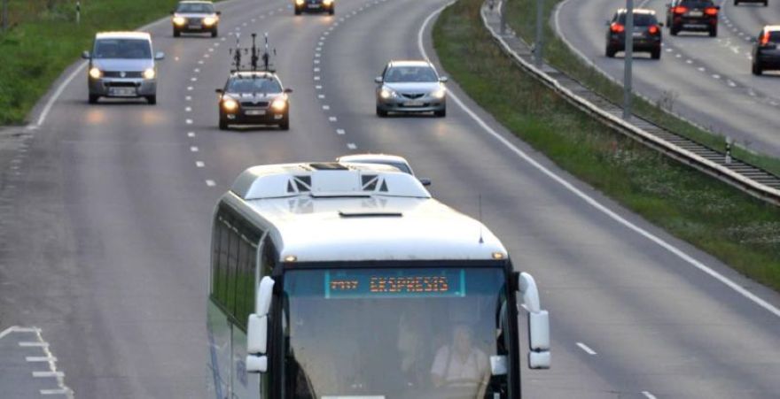 Degvielas cenu kāpums palielina spiedienu uz pārvadātājiem — papildu piešķirs 1,5 miljonus eiro