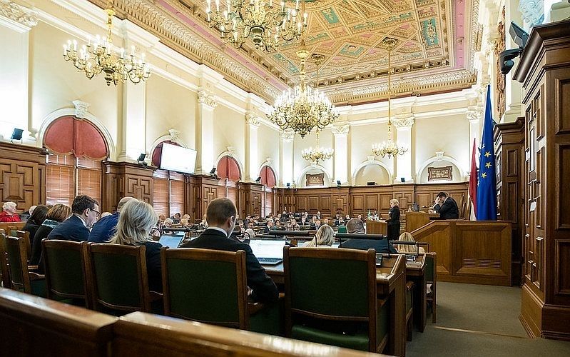 Deputāti nolemj amatpersonas deklarācijā nepubliskot ziņas par amatu Zemessardzē