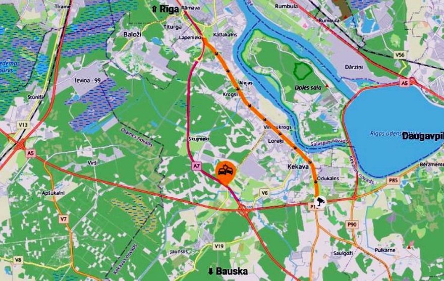 Dienesti turpina novērst uz Ķekavas apvedceļa notikušās avārijas sekas, satiksme joprojām slēgta