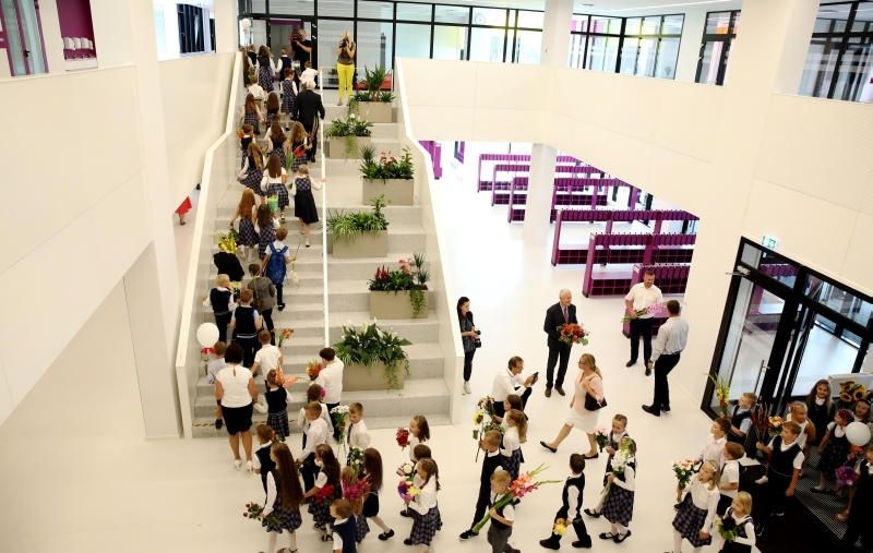 Direktors: Ādažu vidusskolu jaunajā mācību gadā gaida organizatoriski un ar mācību saturu saistīti izaicinājumi