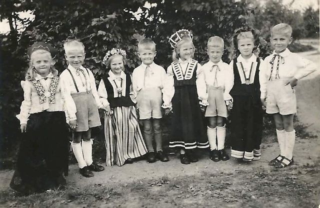 Dokumentālā filma "Dieva putniņi" Ropažos
