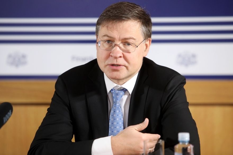 Dombrovskis: Energoapgādē šogad Eiropā vēl varētu būt pietiekami nopietnas problēmas