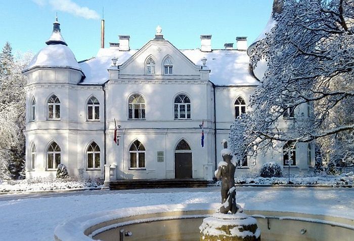 Domes lēmums: Baldones sākumskolu pievienos Baldones vidusskolai