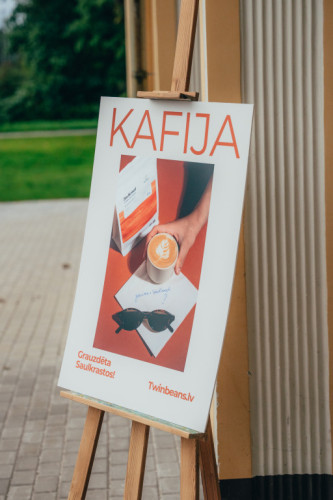 FOTO: Radīta īpaša kafija, kas veltīta Saulkrastiem: vecajā stacijā dzimst jauns vietējais zīmols