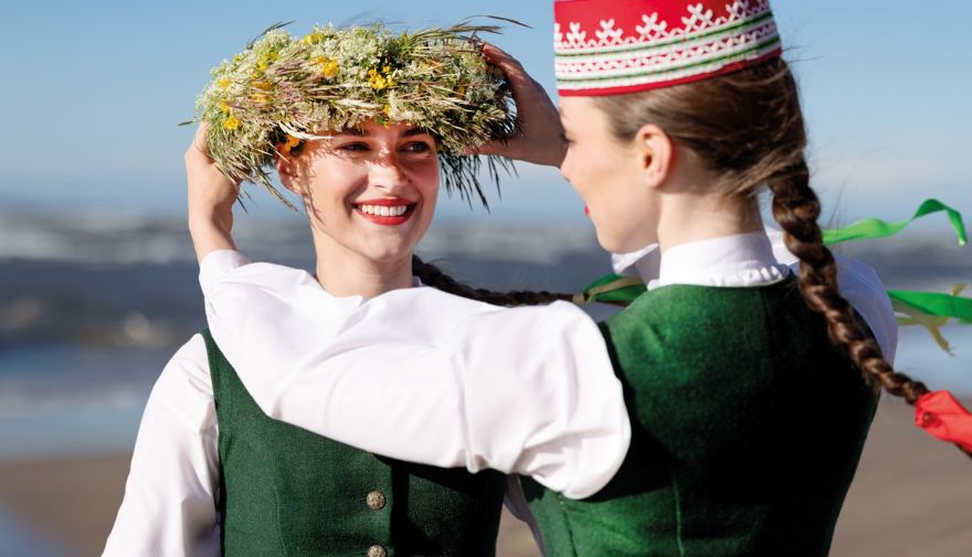 Dziesmas, ugunskuri un līgošana pie jūras: Jūrmala aicina svinēt Jāņus
