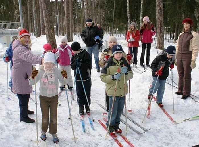 Dzintaru Mežaparkā izveidota slēpošanas trase
