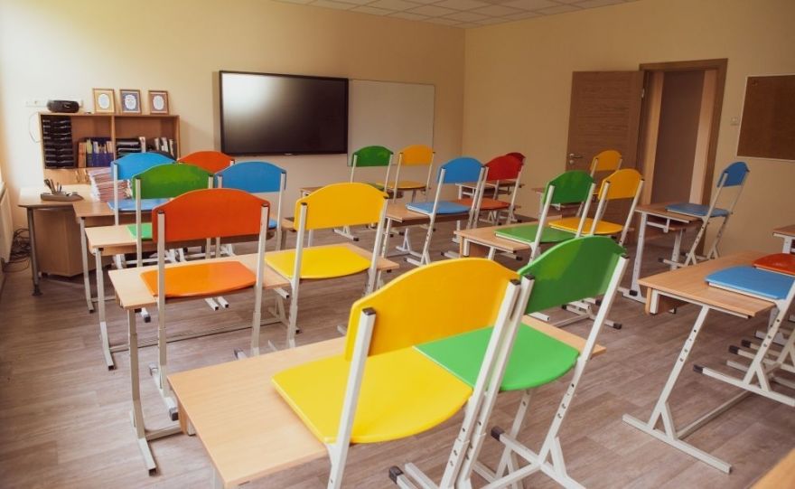 EK pārskats: Skolēnu skaits Latvijā līdz 2040.gadam samazināsies par trešdaļu