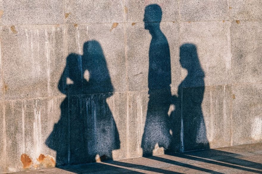 Eksperte aicina neveidot politiku, balstoties uz nepatiesu mītu par trūcīgajiem kā "nestrādājošiem sliņķiem"