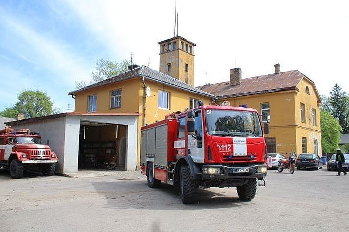 Elektrības skapja aizdegšanās dēļ no sabiedriskas ēkas Siguldā evakuējušies ap 100 cilvēku