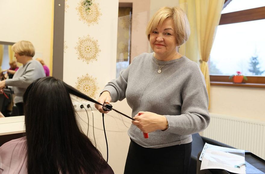 Ērti matu sakārtojumi – arī pēc 60 gadu vecuma
