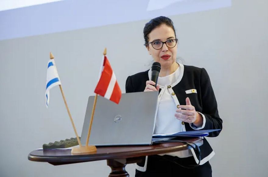 "Esam pieaugoša apdraudējuma priekšā." Ekskluzīvs vēstnieces komentārs no Izraēlas patvertnes uzlidojumu laikā