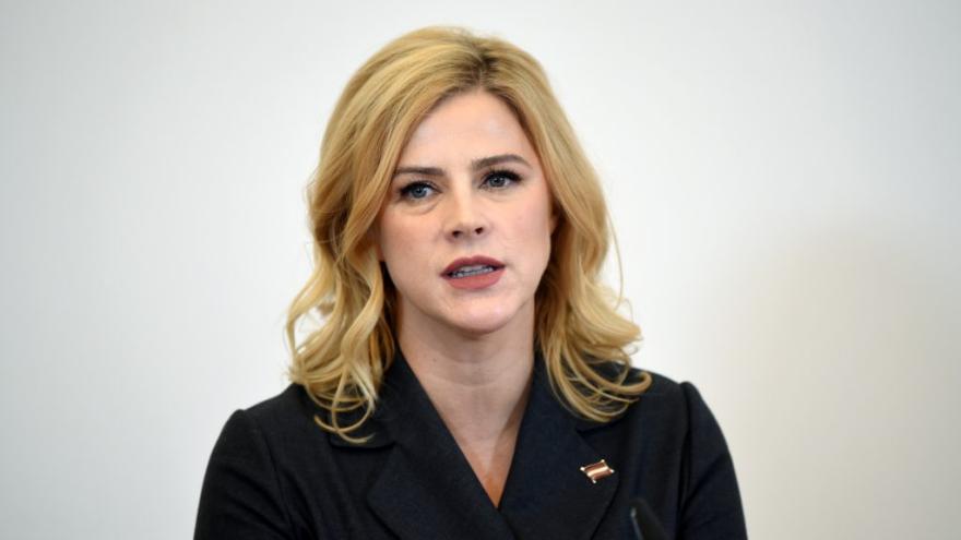 Attēls rakstam: Evika Siliņa lidostā nepamatoti esot izmantojusi VIP zāli, par to saņemot "brangu" rēķinu