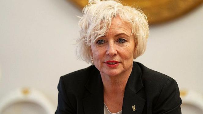 Attēls rakstam: Februārī lielākās algas Saeimā bijušas Mieriņai, Grasbergam un Ņenaševai