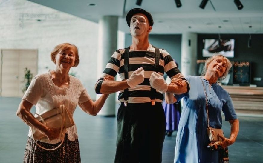 Foto: Apmeklētāji kopā ar kultūras centru "Siguldas devons" dodas ceļojumā uz Franciju