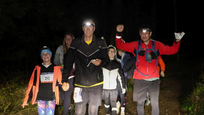 Attēls rakstam: FOTO: Ar karti, lukturīti un draugiem – Pierīgā aizvadīta Latvijas Orientēšanās nakts