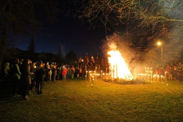 FOTO: Baldonē piemin varoņus