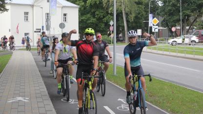 Attēls rakstam: FOTO. Carnikavā svinīgi atklāts veloceliņš un Mobilitātes punkts