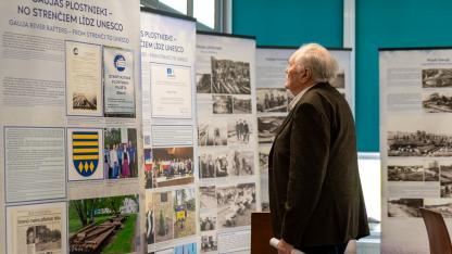 Attēls rakstam: Foto: Izstādē Siguldā aicina iepazīt unikālo Gaujas plostnieku amatu prasmi